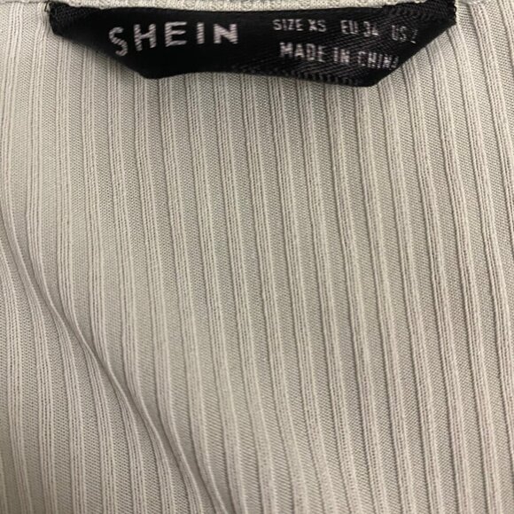 🌿 Shein Sage Green Ribbed Long Sleeve Crop Top (XS) - Picture 6 of 7